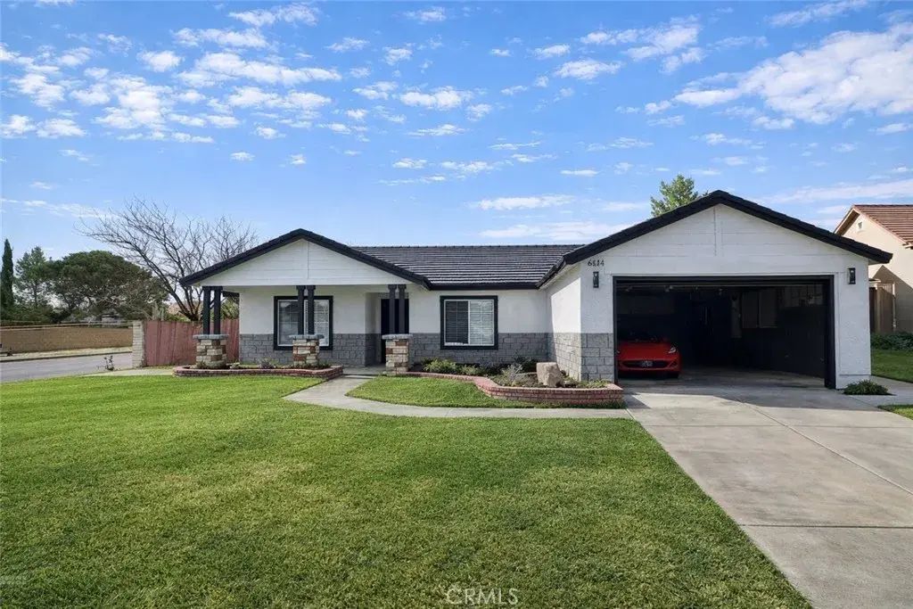 6144 Treehaven Court, Lancaster