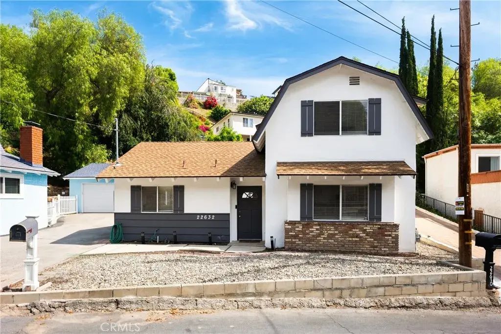 22632 Cass, Woodland Hills