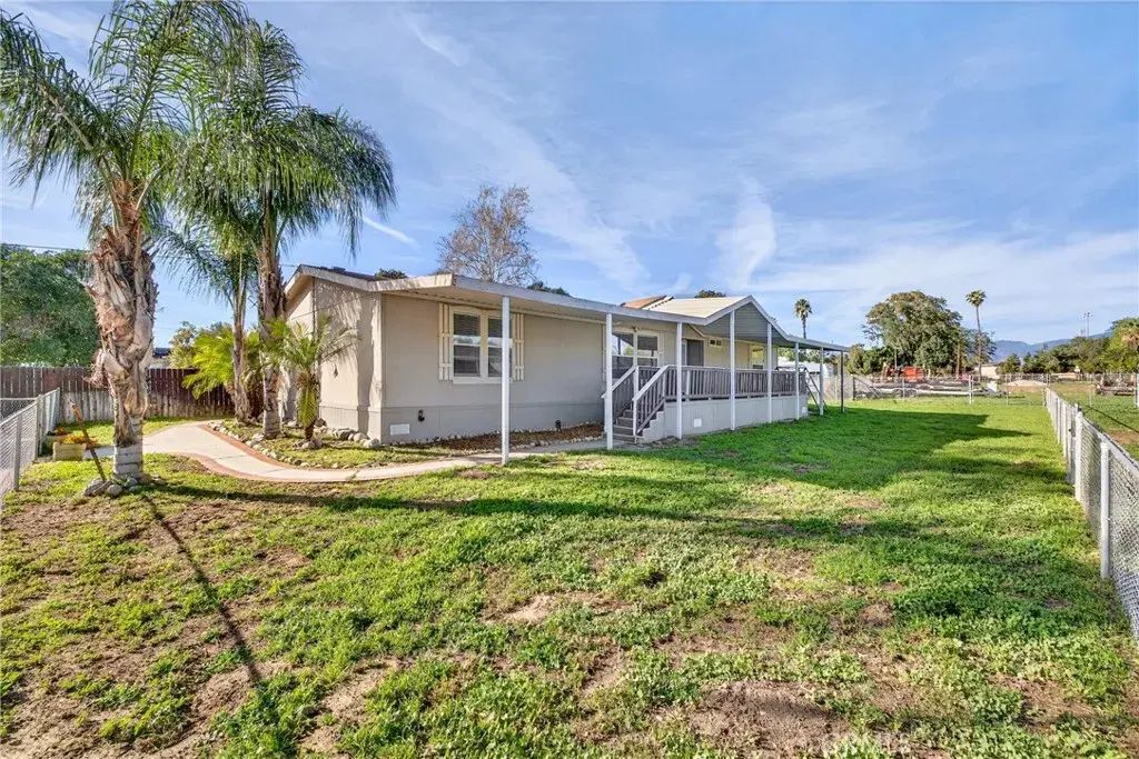 1067 Stevenson A & B, Colton