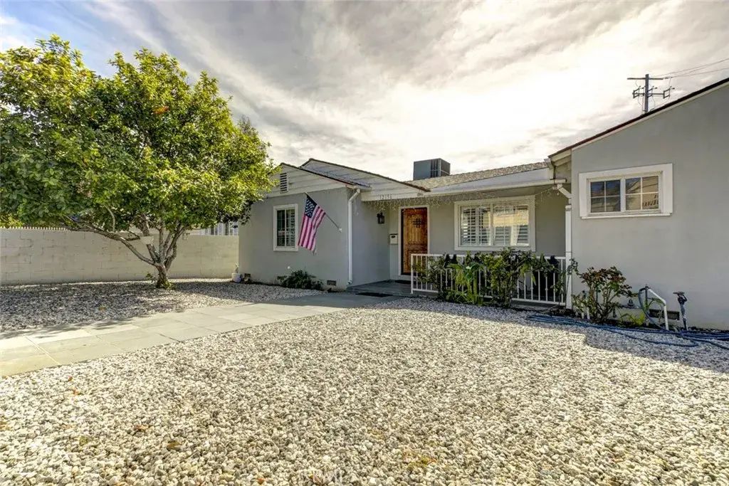 12156 Vanowen Street, North Hollywood