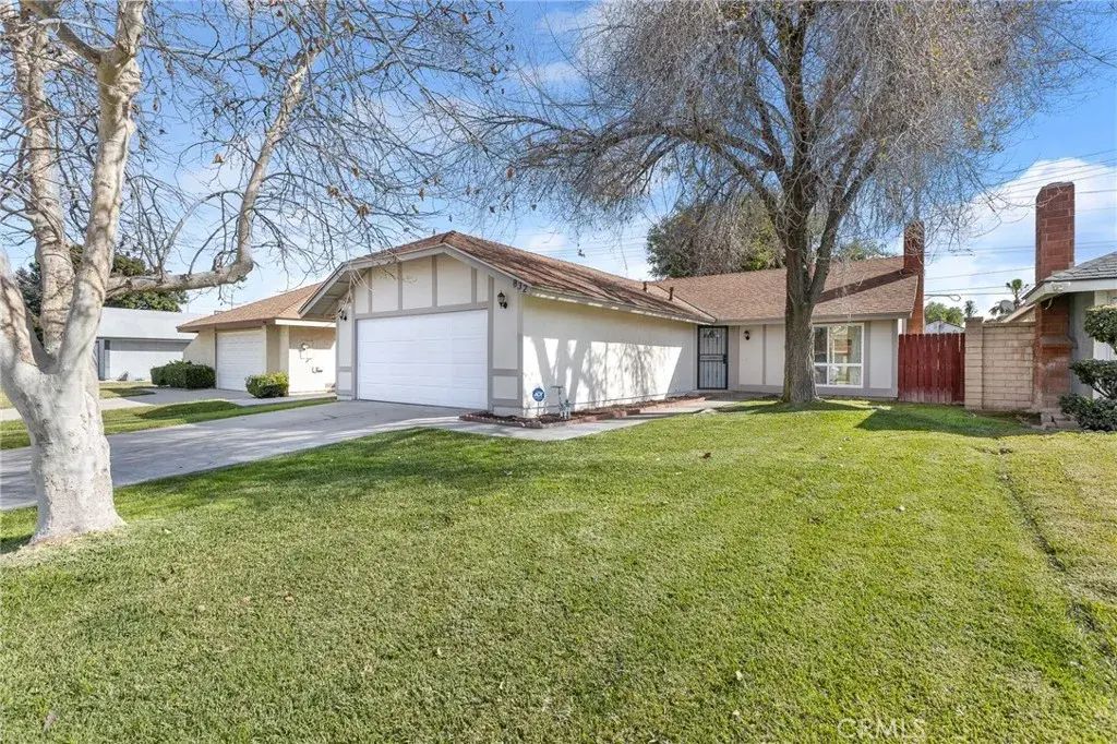 832 Smallwood, Colton
