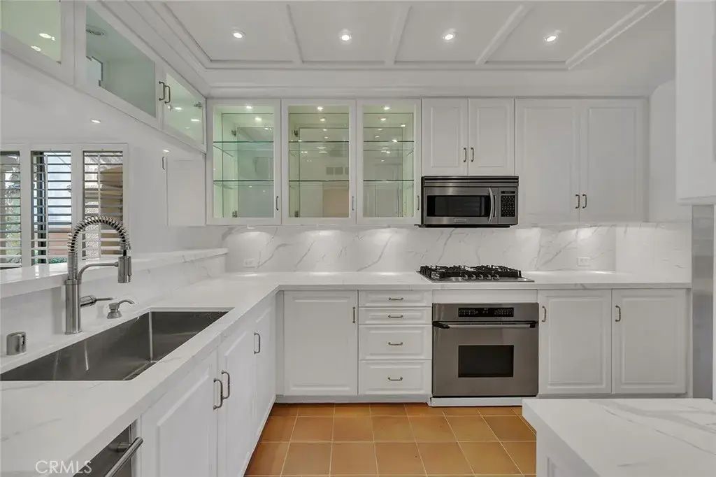 172 Villa Point Drive, Newport Beach