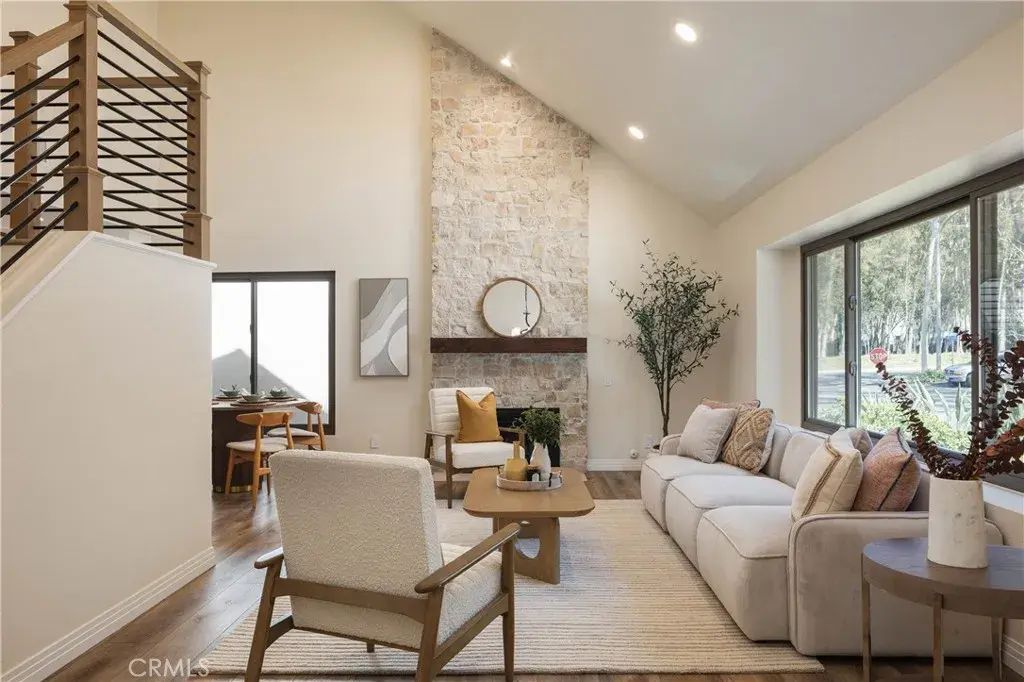 24691 Shadowfax, Lake Forest
