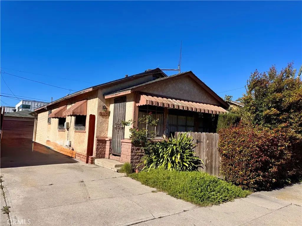 2107 Walgrove Avenue, Mar Vista