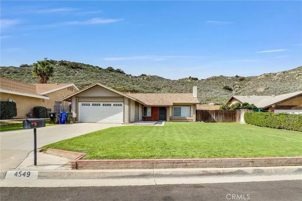 4549 Pinto, Jurupa Valley