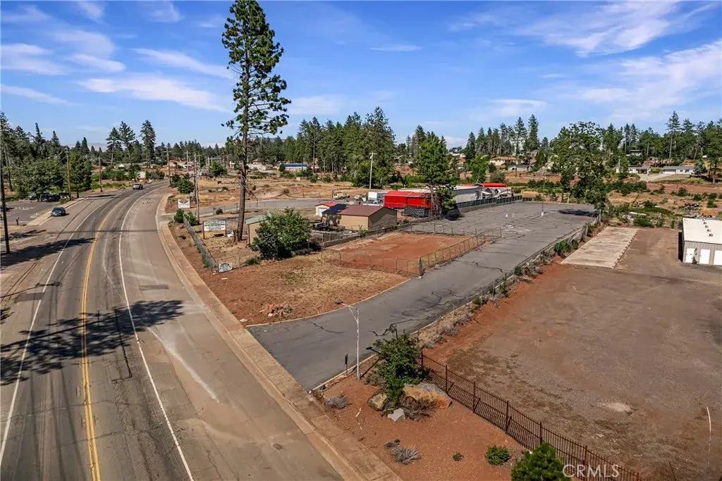 7874 Skyway, Paradise
