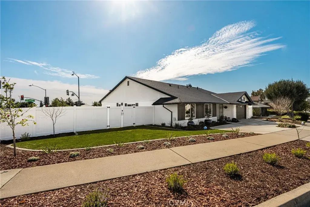 688 Buttonwood, Brea