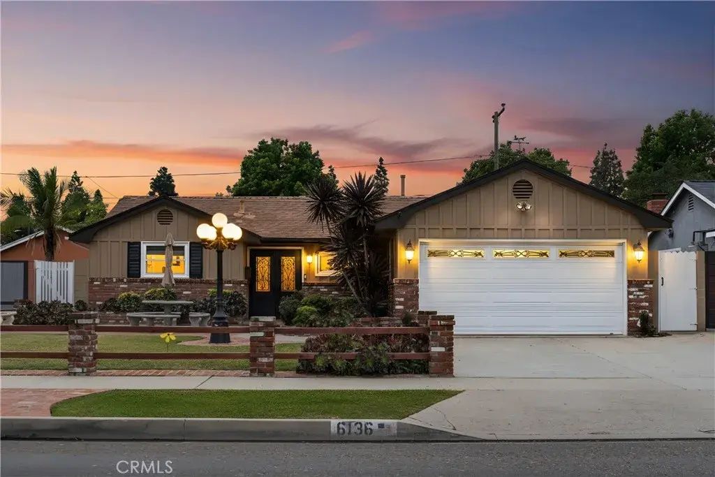 6136 E Rosebay, Long Beach