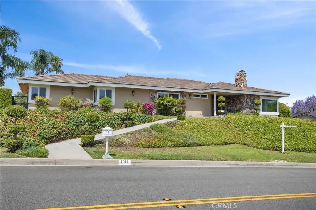 1011 S Montezuma Way, West Covina