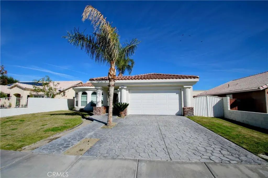 31540 Avenida Del Padre, Cathedral City