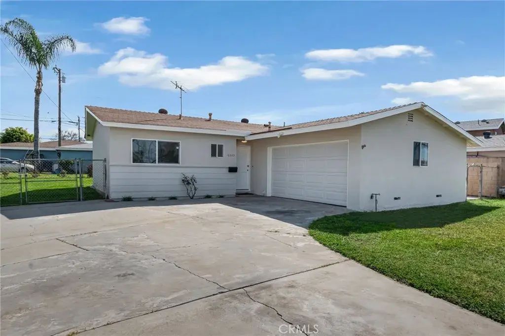 10202 Mina Avenue, Whittier