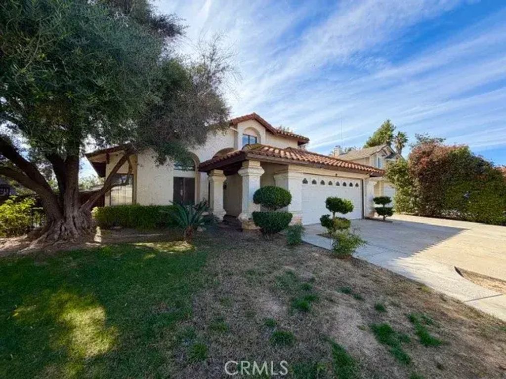 25455 Knollwood Drive, Murrieta