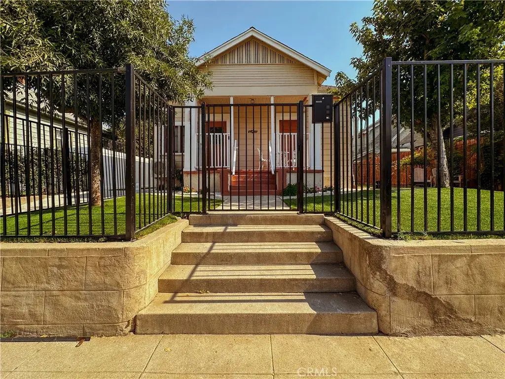 3770 Locust Street, Riverside
