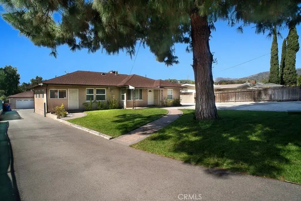 11471 Orcas Avenue, Sylmar