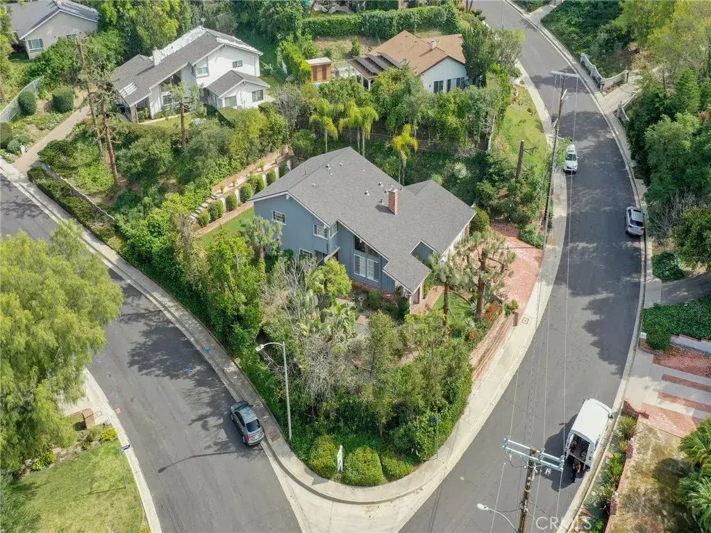 4524 Deanwood, Woodland Hills