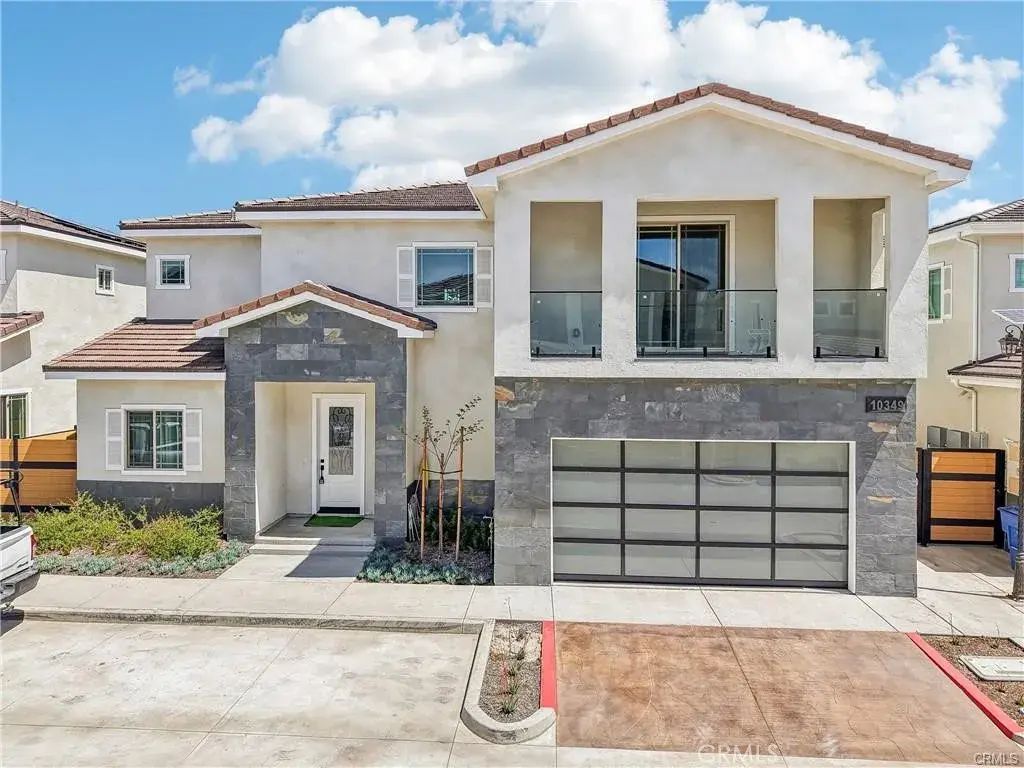 10349 Mapledale Street, Bellflower