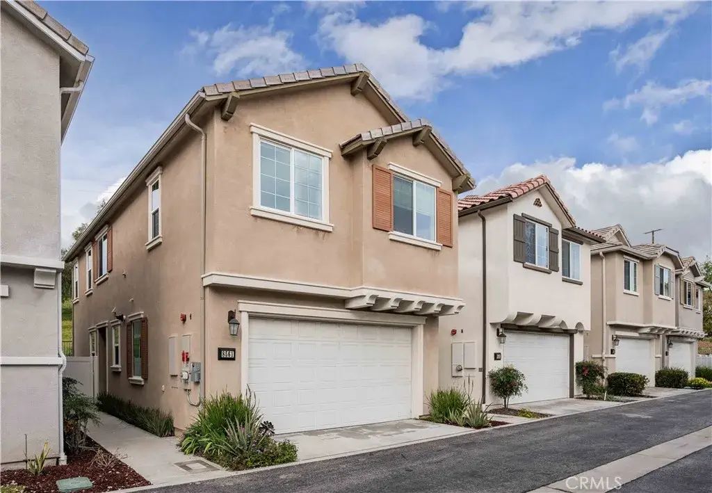 8561 N Walnut Way, West Hills