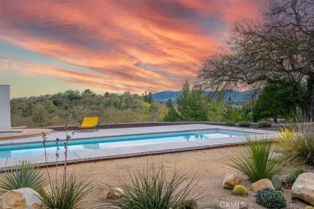 8980 Junipero, Atascadero