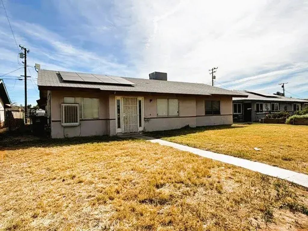 460 N Sola, Blythe