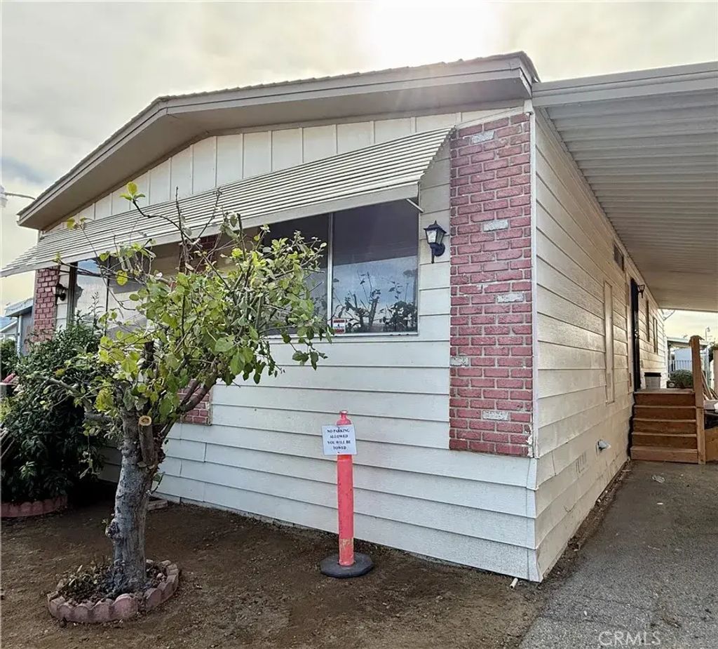 25526 Redlands 157, Loma Linda