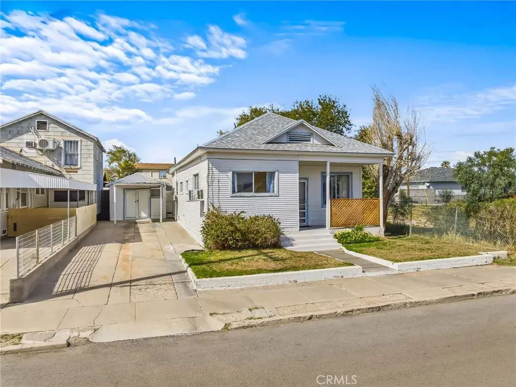 516 Palm Way, Needles