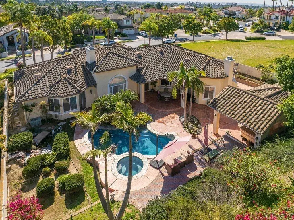 406 Milagrosa Cir, Chula Vista