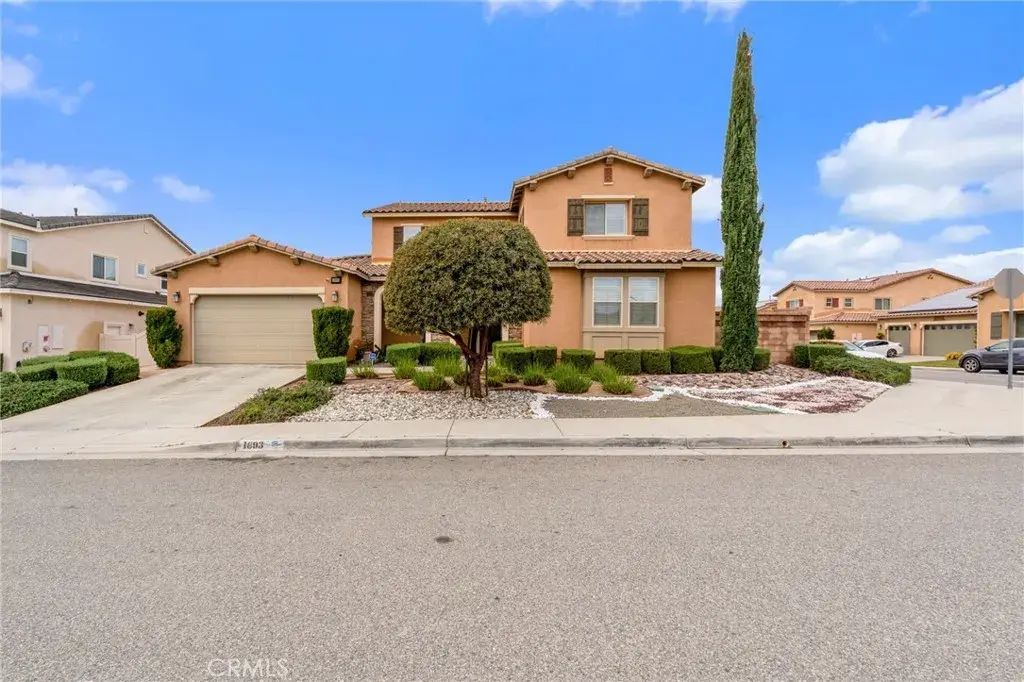 1693 Cirrus, Beaumont