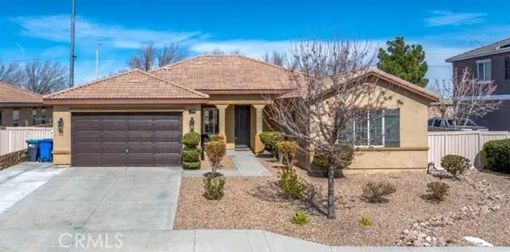 3103 Emerald Lane, Lancaster