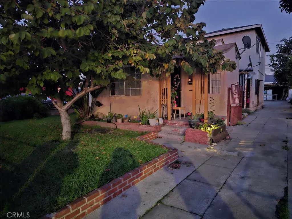 8976 Mcnerney A-b, South Gate