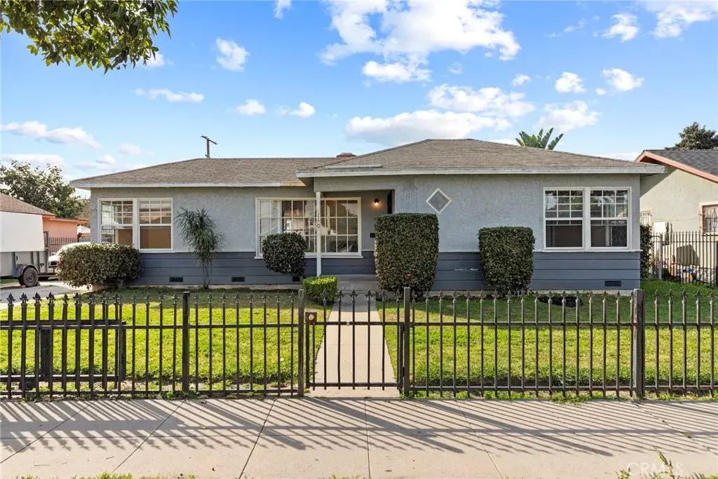140 East 69th Way, Long Beach
