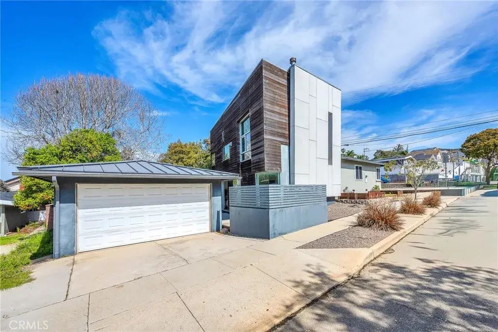 701 Hillcrest, El Segundo