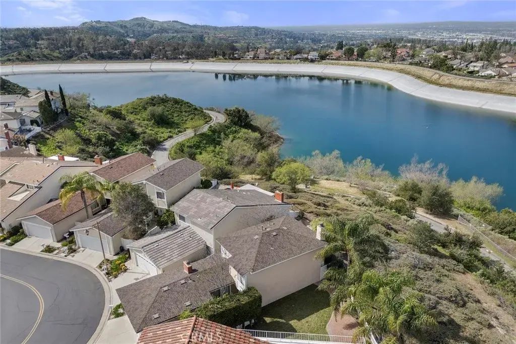 900 S Ridgecrest, Anaheim Hills