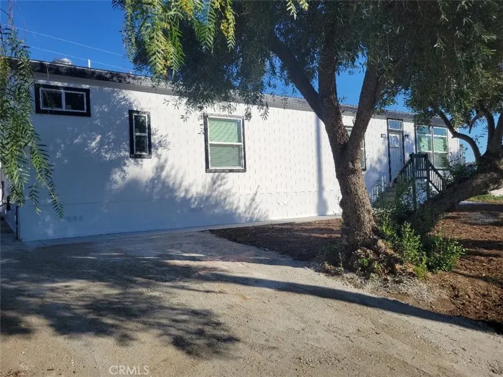22738 La More, Perris