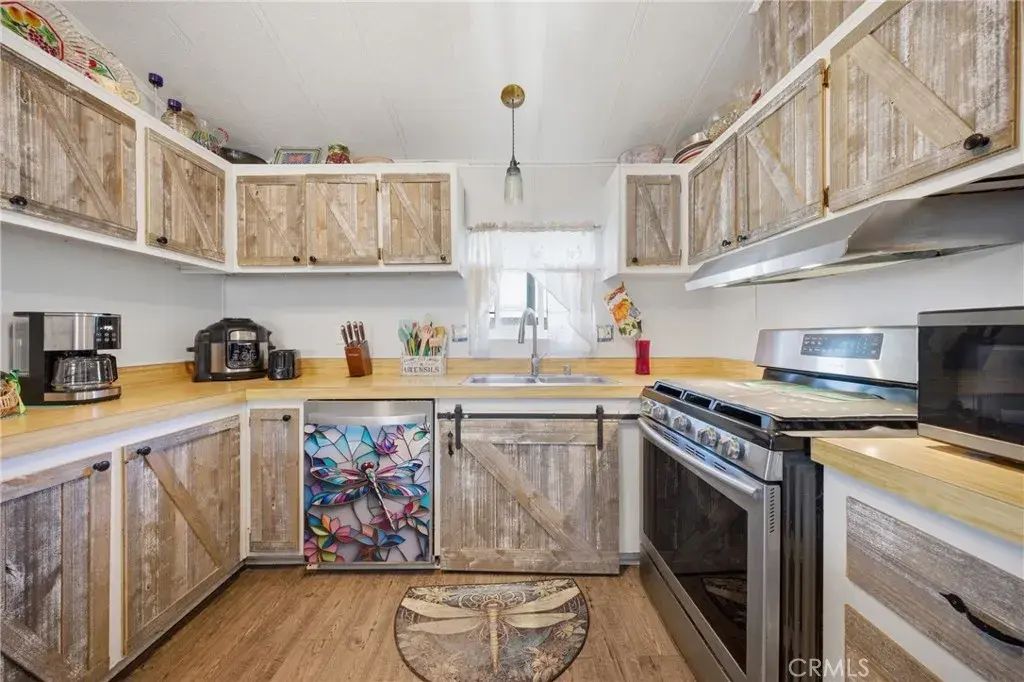 1255 Amethyst 18, Mentone