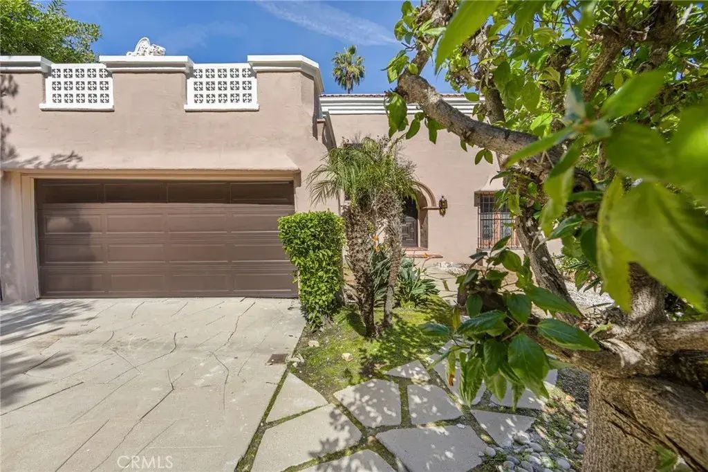 3653 Shannon, Los Angeles