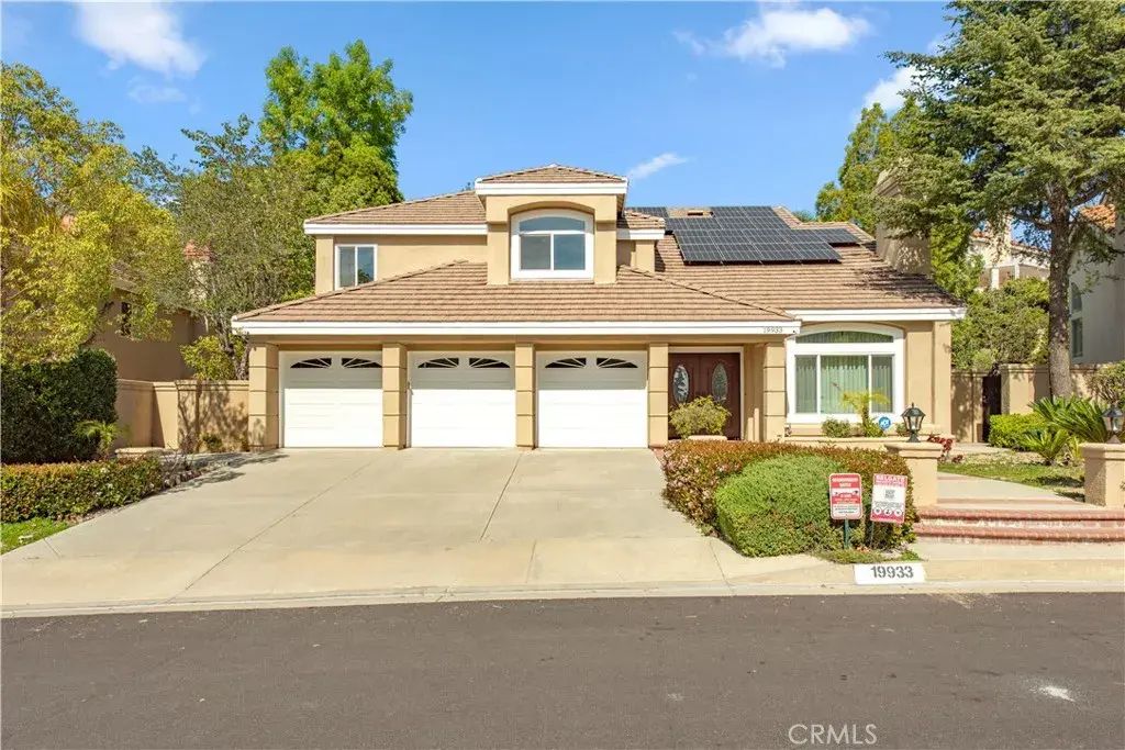 19933 Hidden Springs, Walnut
