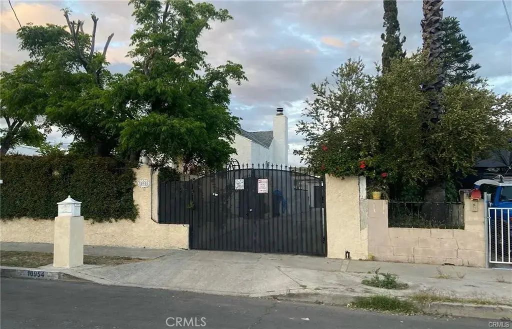 10954 Herrick Avenue, Pacoima