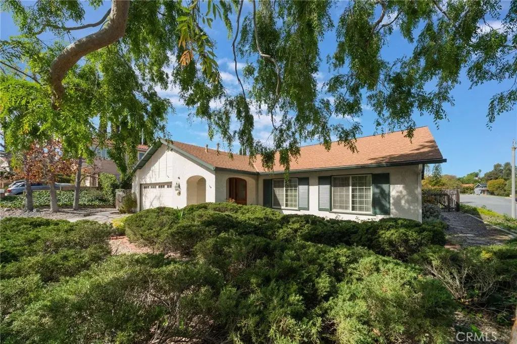 26891 Preciados, Mission Viejo