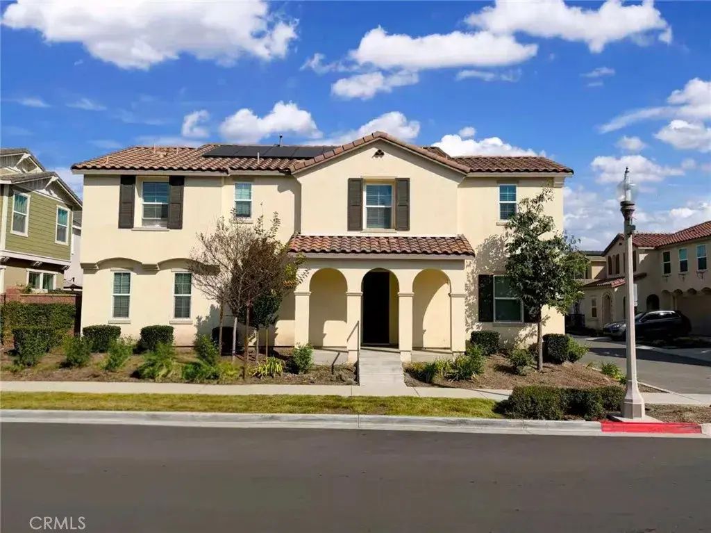 15981 Tanzinite Ln, Chino