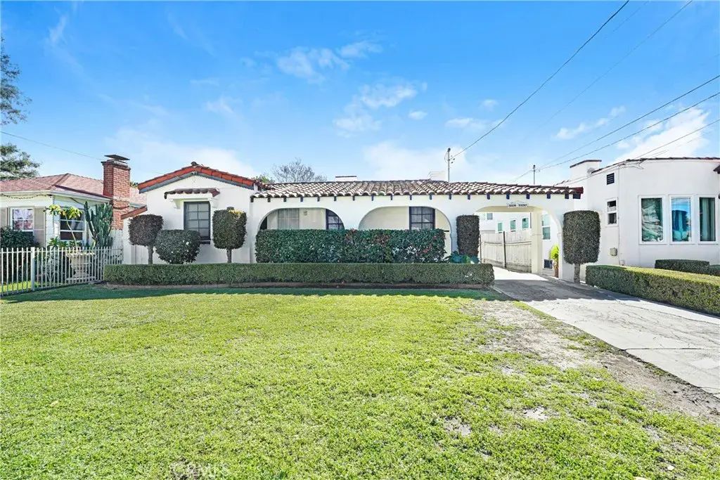 3326-3326 1/2 Broadway, Huntington Park