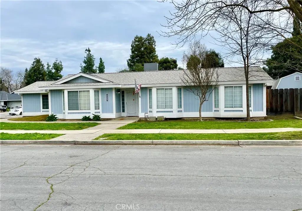 3332 Shamrock, Merced
