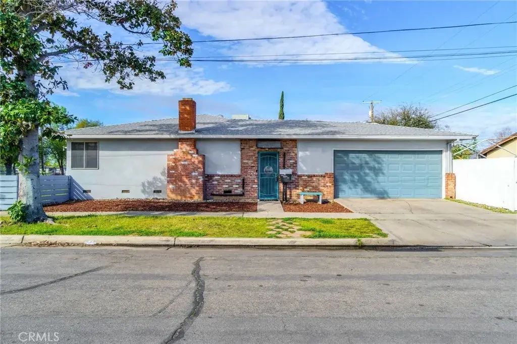 3495 E Dakota, Fresno