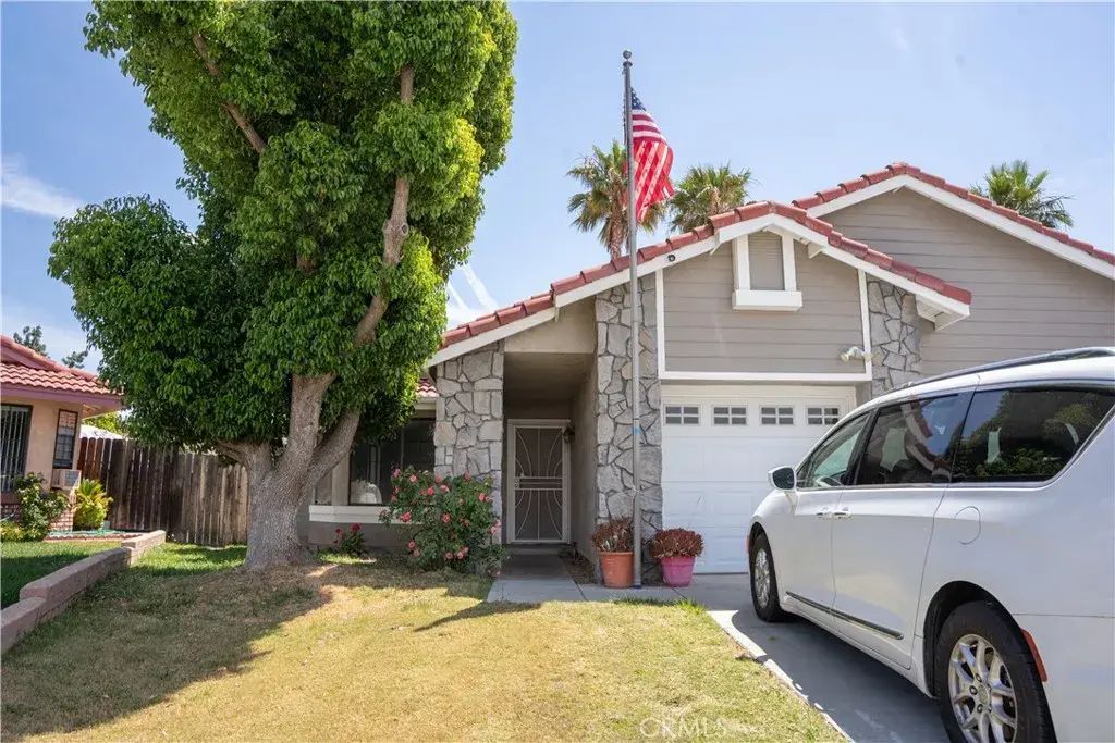 954 Basalt Court, Hemet