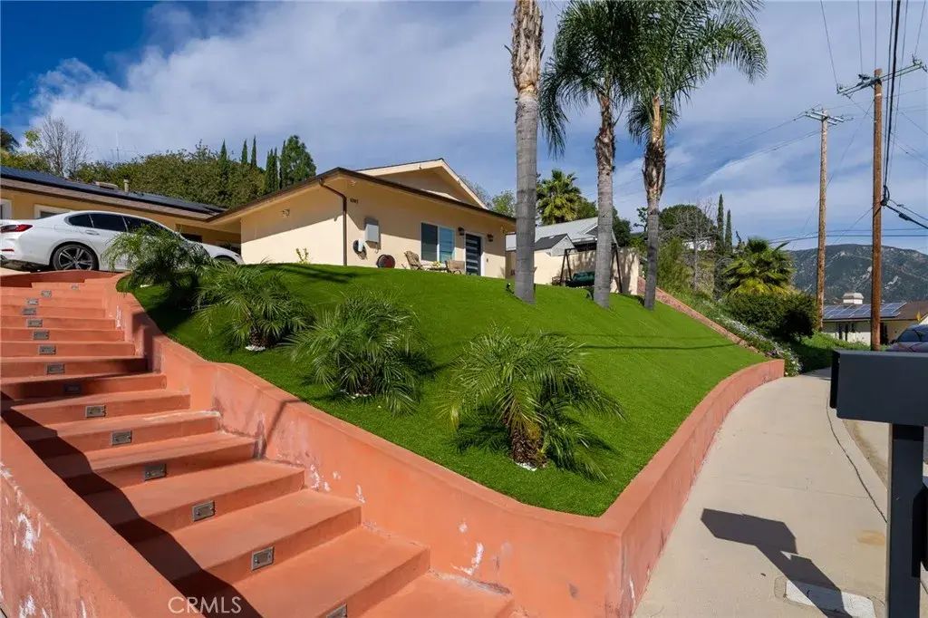 6907 Estepa Drive, Tujunga
