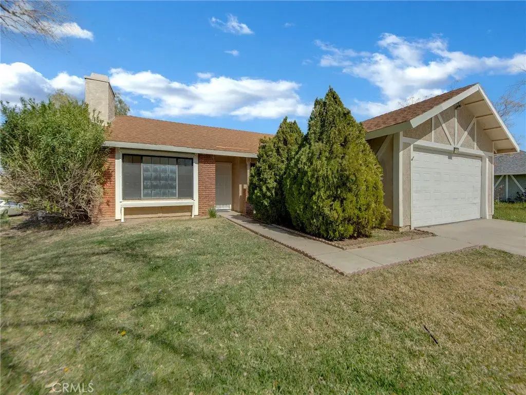 1703 E Avenue R3, Palmdale