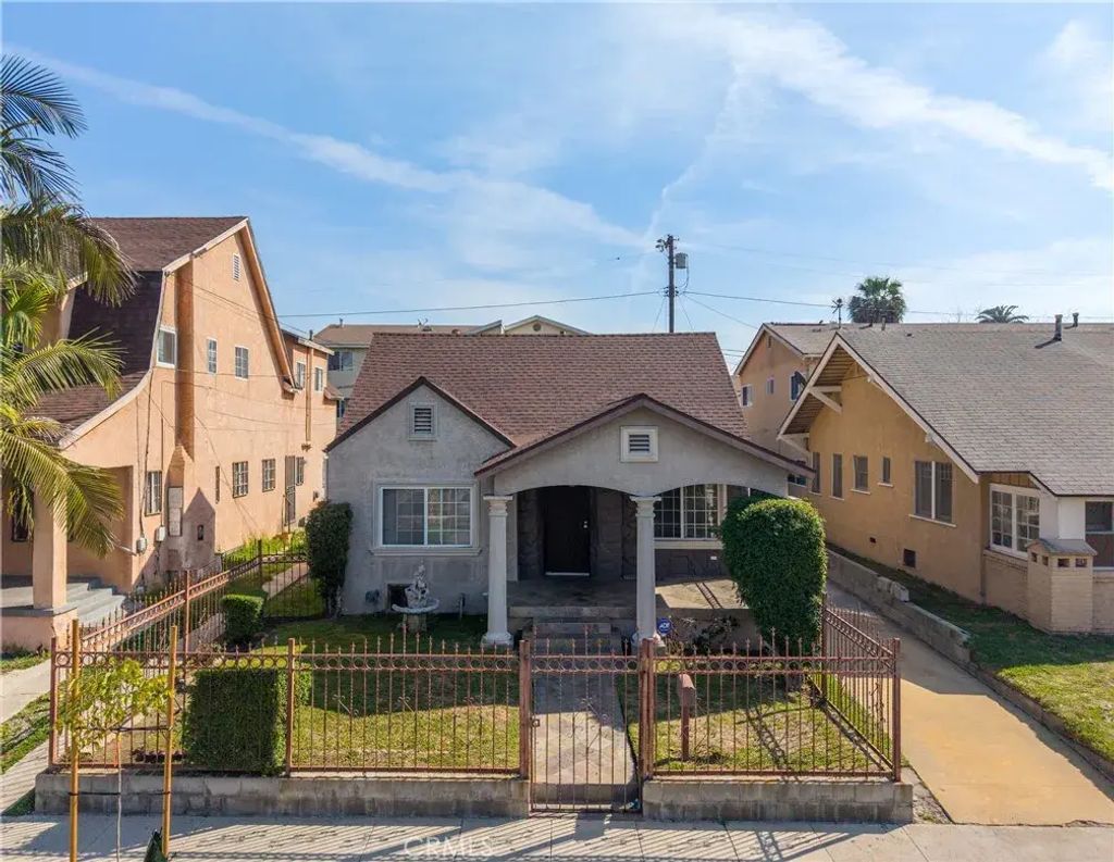 3960 Brighton, Los Angeles