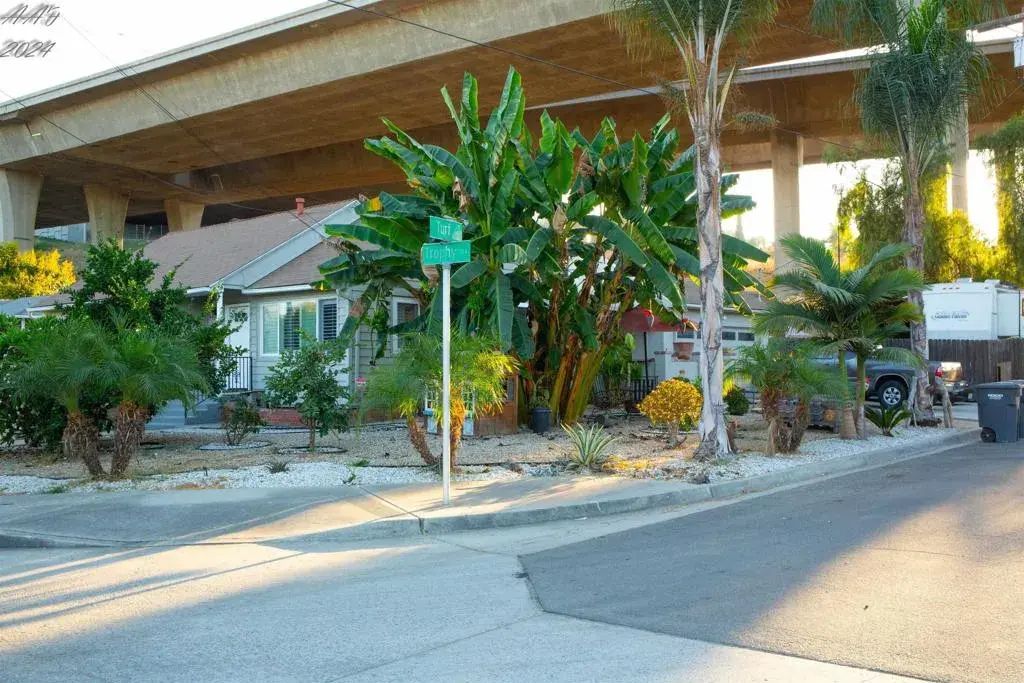 3422 Trophy, La Mesa