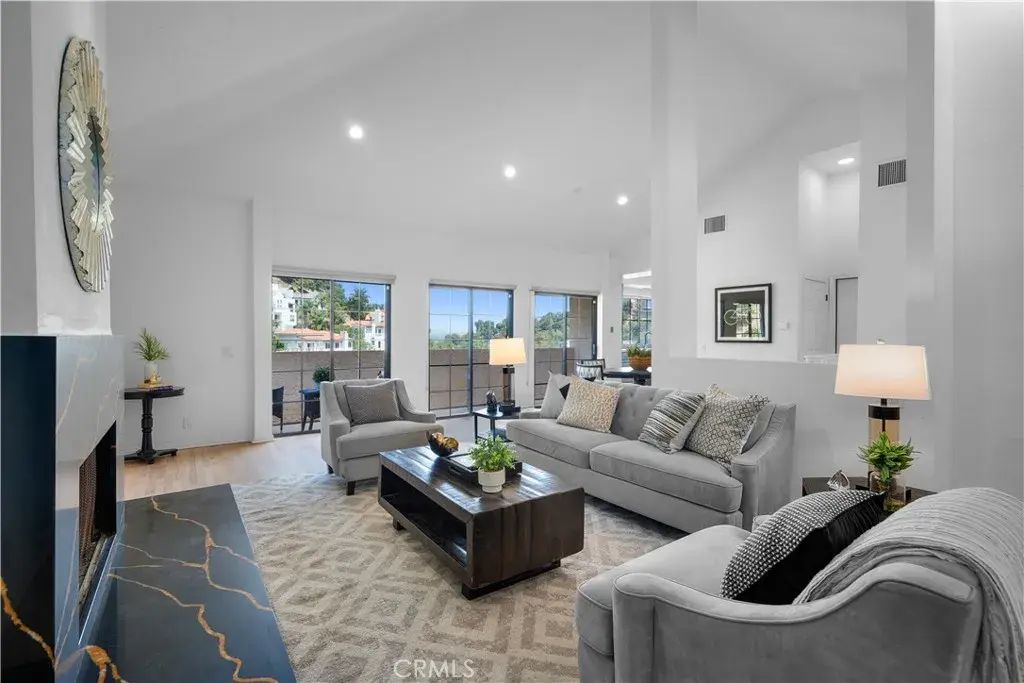 3482 Coldwater Canyon Avenue, Studio City
