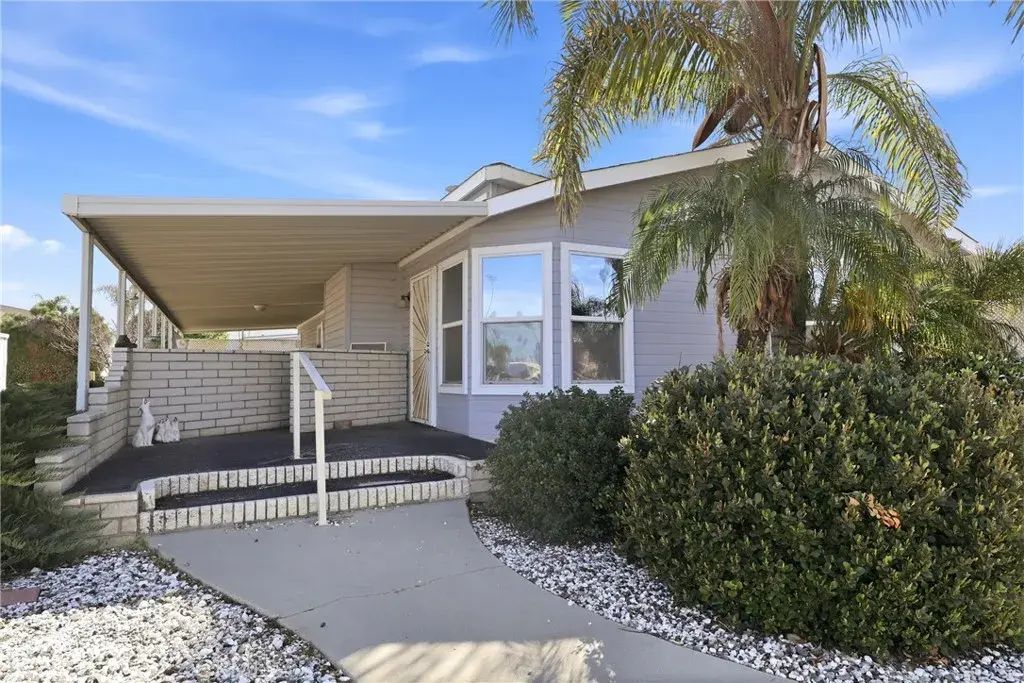 930 S. Santa Victoria, Hemet