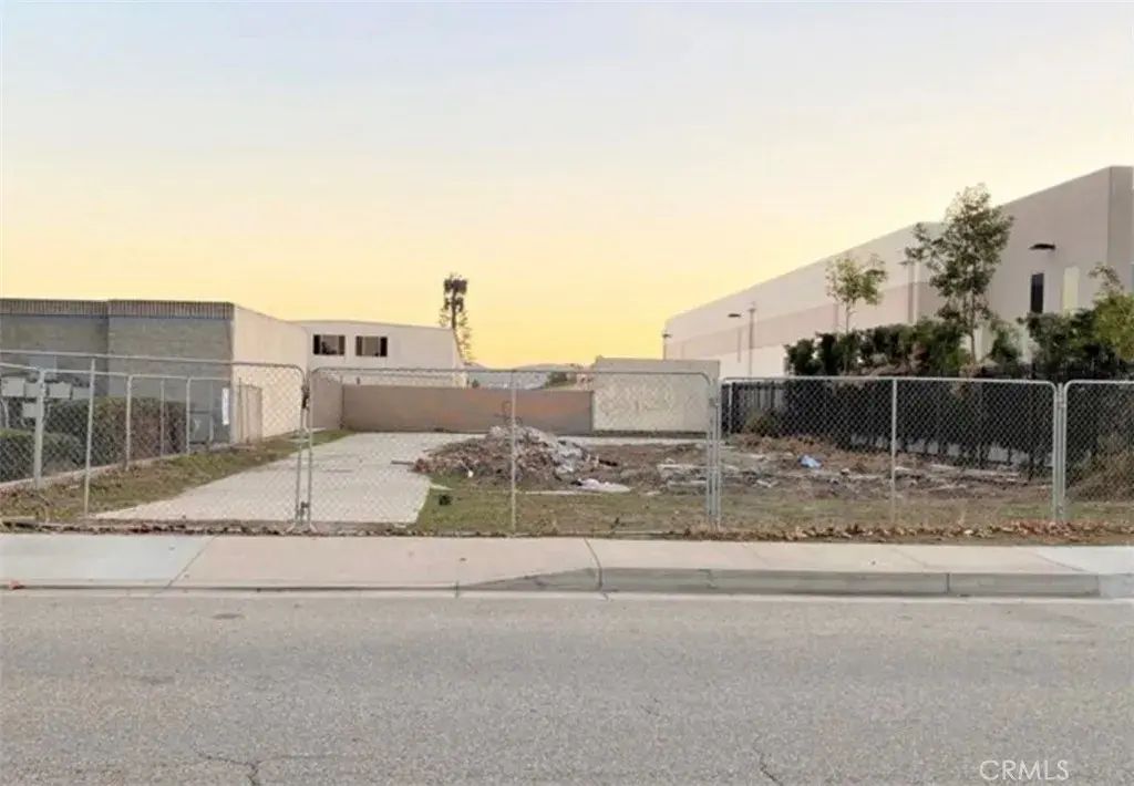 4621 Chino, Chino